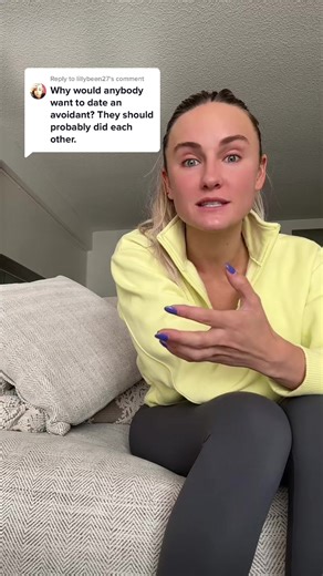 Replying to @lillybeen27 the 411 on anxious and avoidant attraction 🫶🏻 #anxiousattachment #anxiousavoidant #avoidantattachment #datingishard #dating #insecureattachment #dating #single #compassion #compatibility #traumaresponse