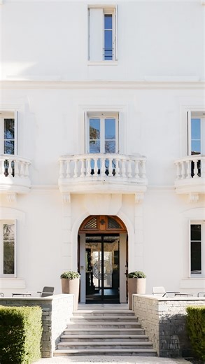 Château Autignac | Bienvenue au Château Autignac, où l’histoire française rencontre l’architecture moderne, entouré de nature et de vignes au Sud de la France... | Instagram