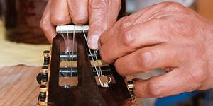 Watch Master Luthier Guillermo Rubio Build a Guitar
