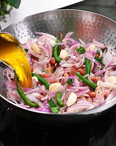 26M views · 182K reactions | Using only few vegetables, today I made travel-special tiffin recipe for my Son. You'll love it! :) | Papa Mummy Kitchen | Facebook