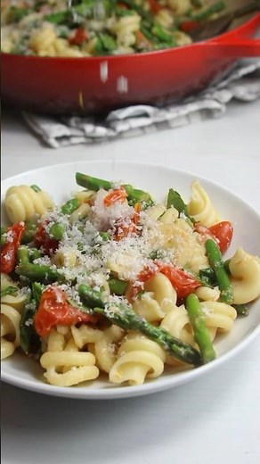 Pasta with Asparagus & Cherry Tomatoes | Giada De Laurentiis