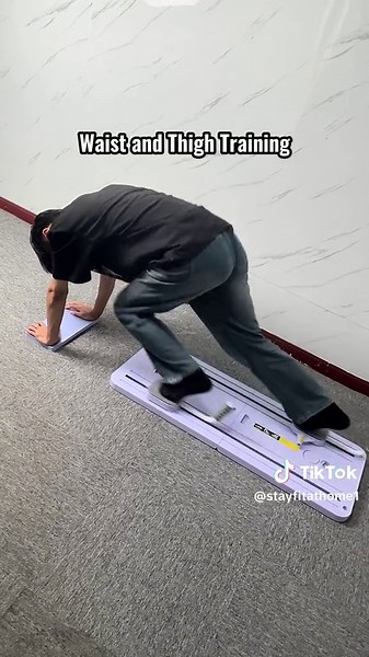 I get to do all my favorite pilates core workouts at Home with this multifunctional exercise reformer! I love it as a great addition to my exercise equipment! #athomepilates #pilatesworkout #pilatesr