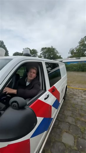 Handhaving Sam on Instagram: "Ieua Ieua Ieua 👮🏼🚔🚨 #handhaving #politie #beveiliging #boef"