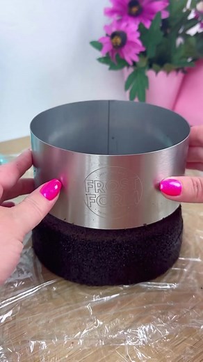 The perfect Birthday Cake for a Stitch & Angel loving girl! 🩷💙 We are so obsessed with Hybrid Ganache these days! Have you tried it yet?! Find our Hybrid Ganache recipe and shop Frost Form on www.frostform.com 💕 #frostform #stitch #cakedecorating #birthdaycake