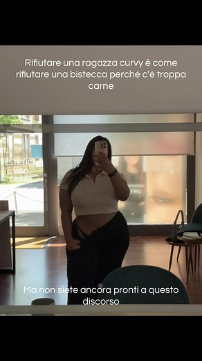 Ragazza curvy: Bistecca con troppa carne?
