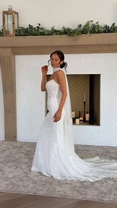 Picture this: You’re taking the most stunning bridal portraits at the Manor, about to walk down the aisle to the person you love the most. 🤍✨ Make your day picture perfect. Inquire today to come tour our beautiful property - link in bio 💍 Model: @tdunn_hoops Hair: @_laurenschair_ Photographer: @heatherlandryphotography Dress: @vowdweddings Content: @moxiemediaknox | The Manor at Hickory Creek