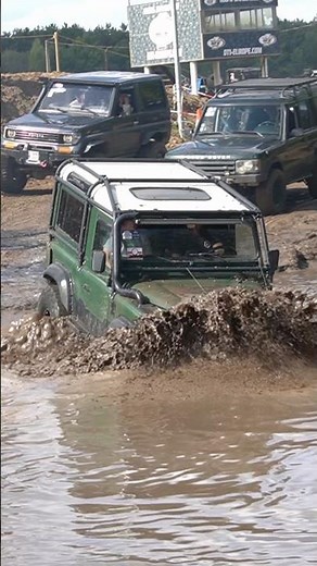 Td5 inside powered defender mudding! #offroad #4x4 #mud #landrover #defender