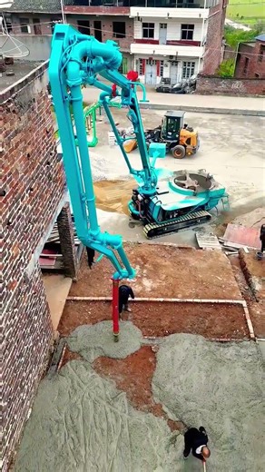 How to cast a floor by mixing concrete with an automatic mixer machine #shorts