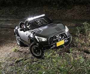 ● ド迫力な魔改造「コペン」に驚嘆！個性的な本格オフロード仕様のカスタムモデル