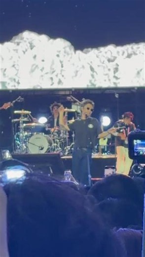 毛川看了，毛川的浪漫也感受到了#期待下一场live #音乐节🎶