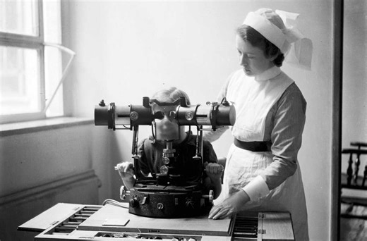 From Uniforms to Care: 20 Vintage Photos That Show the Evolution of Nursing