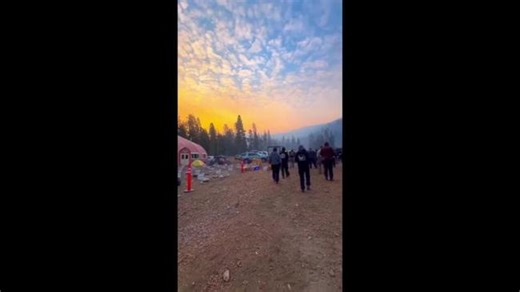 Firefighter Captures Scenes From Garnet Fire as Blaze Spreads in Fresno County