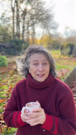 CQgardens by Caroline Quentin on Instagram: "I’m home! Anthony is here to help me with the garden today. It’s bitterly cold and the wind is blowing all the beech leaves everywhere! #dahlia"