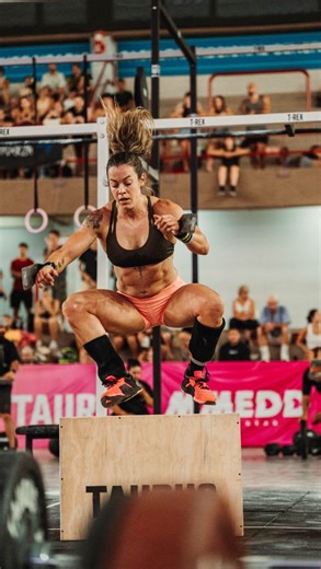 Mel Rodríguez | Coach & Personal trainer | Hace meses atrás tomé la decisión de quedarme fuera de este tremendo finde semana. Elegí quedar fuera de una de las competencias más... | Instagram