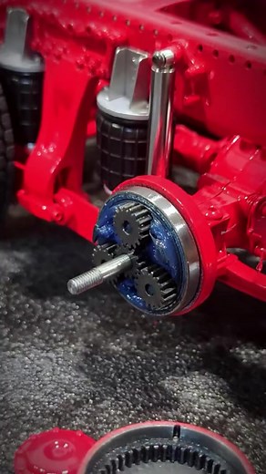 3_Can you see that this remote-controlled truck is driven by several wheels#rctoy #models #remotecontrol #interesting #m | Toy RC