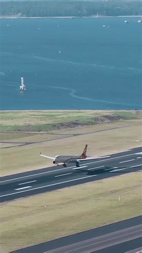 34K views · 106 reactions | Follow Me, Follow 小編！簡單步驟即可免費兌換香港航空 ×...