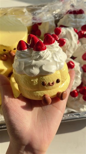 Yoyo Squishy Jelly Cake: A Fun Non-Edible Craft