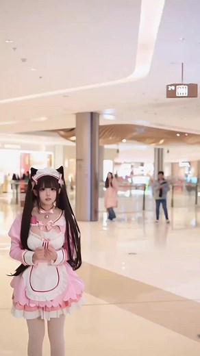 小熊这么回答一定有她的深义，我来摸摸一米九八的熊头、 #失眠熊 #成都漫展 #一场酣畅淋漓的cos | Setup Cosplayer