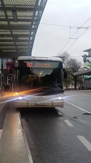 wagen 963 Goldi mit lichtgrüßen als 682 Richtung höhscheid brockenberg danke für die Aufnahme an @Buswelt_sg🇩🇪🦅❄️ und danke für die Licht. grüße an Busfahrer @Angel #Viral #wagen963 #fy #umdiewelt #busspotting @Geli 🤍 @thomaszens836 @TRD-Reisen Fischer @Obus und Albus 🥰 @joci_38 @Eli(⌐■-■) @BR 101 Fan @ohana😍💫✨🌟🧡💜🇵🇱 @❄️busbahnweltnrw❄️ @Leonie😝 @Fayez Rifaiissraj @Tayfur Keskin @wir gegen Mobbing 💪 stop @🚍Maxiv495_wuppertal_spotter🚍 @Selina_83