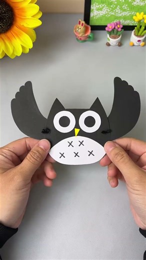 Creative owl toy with cardboard and sticks. Simple and easy. Play with your child!