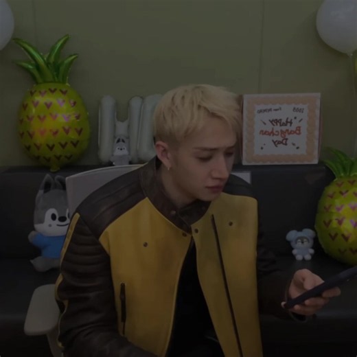 confused aussi #fyp #viral #BangChan #channiesroom #livestream | bangchan pancake crepe