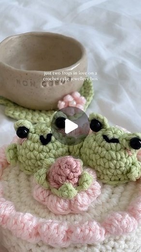 Mahum | this is your sign to decorate your crochet cake boxes with adorable frogs (tutorial is on my yt + pattern on my blog + the supplies I used... | Instagram