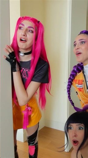 How to DRESS like the HUNTRIX 😂