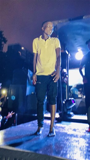 Khuphuka Mntomnyama 😂😂