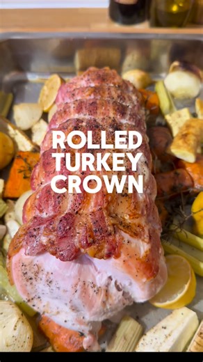 Episode 1: LeggesBoneless Turkey Crown Welcome to Episode 1 of The Ultimate Christmas Dinner Series. This episode features a free-range, boneless turkey crown supplied by @leggesofbromyard. The turkey crown weighs 2.2kg, serves around 8 people, and comes wrapped in bacon and fully oven-ready for convenience. Cooking method: • Place on a bed of vegetables • Cover with foil and roast for 1 hour 30 minutes • Remove foil and cook for an additional 30 minutes to brown the top The price for this turke