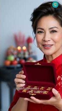 His salary is 200,000 baht, but he only gives his grandchild 100 baht in an envelope.