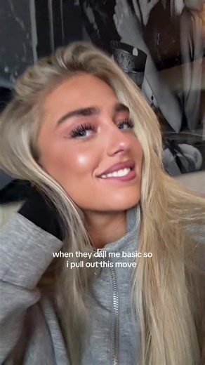 Video's van sophiebugla (@sophie.bugla) met original sound - Lionstowth