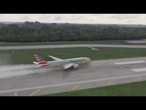 Scariest plane landing American Airlines Boeing 777 at Minneapolis Airport