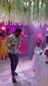 96K views · 9.3K reactions | Pensa num casamento TOP  Noivos Extremamente TOP Decoração super TOP✅ Salão altamente TOP Tenho mil motivos para chorar, mas prefiro servir e confiar no senhor que está no controle de tudo. | Grace Zola | Facebook