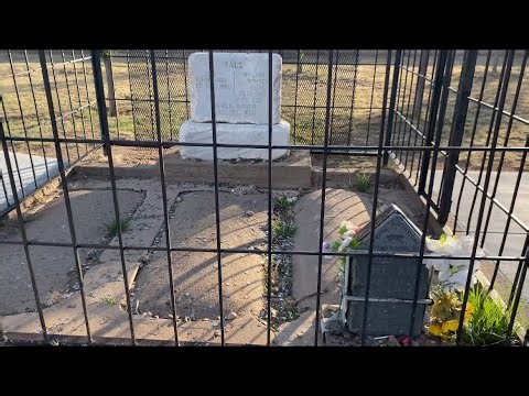 I TOOK MY KIDS TO SEE BILLY THE KIDS GRAVE & VISITOR CENTER IN FORT SUMNER NEW MEXICO+2g muha dispo