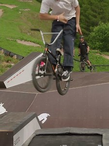 5 Barspins, 2 seconds #bmx