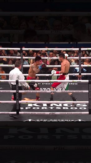 Mark “Magnifico” Magsayo 🇵🇭 vs Rey Vargas 🇲🇽 🥊 9 de julio de 2022 – Alamodome, San Antonio, Texas Noche de alta tensión y talento puro. El filipino Mark “Magsayo” defendía su título mundial pluma del Consejo Mundial de Boxeo (WBC) frente al mexicano Rey Vargas, quien llegaba invicto y con sed de gloria. Desde el inicio, Vargas impuso su estrategia: boxeo técnico, movimientos laterales y un jab constante que mantuvo a raya al poderoso Magsayo. El campeón filipino respondió con explosividad e