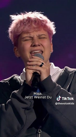 Maja's Emotional Blind Audition at Voice Kids