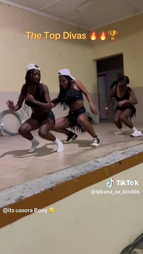 Roxy Dancing - Top Divas Compilation