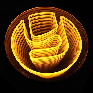 [Hot Item] 3D Infinity LED Neon Sign Illuminated Tunnel Mirror Light for Retail