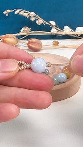 Astuce DIY ✨ Le nœud serpent : protéger vos perles tout en style ! #diytutorial #bracelet #nœudserpent #diy | France Perles