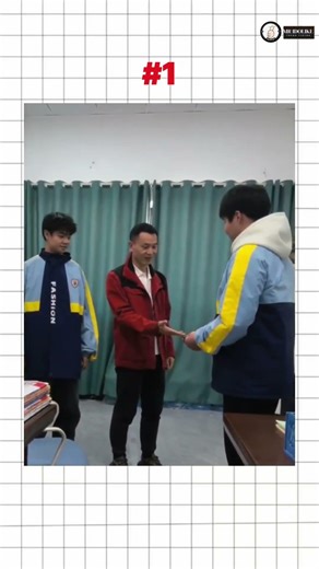 MỘT MÌNH THẦY SAO LẠI #tiktok #trendtiktok #funny #mridolike #haihuoc #trend #giaitri #troll