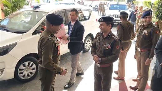 Kashmir Outlook on Instagram: "𝗞𝗮𝘁𝗿𝗮 | DGP J&K Nalin Prabhat (IPS) visited Katra on Sunday and chaired a high-level security review of Katra town & proximate areas along with senior officers of J&K Police, CRPF & Shri Mata Vaishno Devi Shrine Board. #Katra #VaishnoDevi #JammuKashmir #SecurityReview"