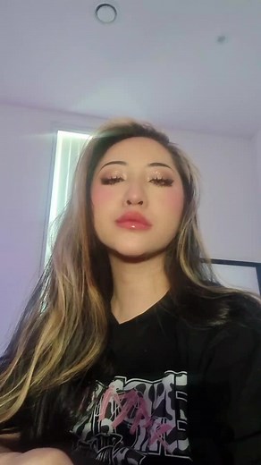 claudiahon (@missclaudiahon)’s videos with original sound - The Nicki Feature
