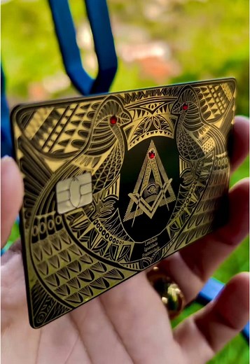 SEJA DIFERENTE. Suas compras com mais personalidade. #cartaoblack #personalizados #card #cartaodecredito #cartao #irmandade #seita