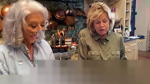 357K views · 7.1K reactions | For those of y'all who say you can't make a biscuit, I've got just the recipe for you. Get my recipe for Mayonnaise Biscuits (also called Easy Rolls) right here, right now. You won't believe how simple it is! https://www.pauladeen.com/recipe/easy-rolls/ | Paula Deen | Facebook