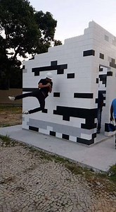 When designing and building structures we recommend layering the blocks in a "brick-lay" pattern. This interconnects each block and adds great stability to the overall structure no matter the size. . . . #blockwall #modularwall #officewall #officedividers #creativespace #officespace #workspace #officerenovation #officeremodel #coolspaces #workoffice #furniture #modular #modern #roomdivider #officepartition #temporarywall #cubicle #officedecor #design #corporate #corporateoffice #interiordesign #