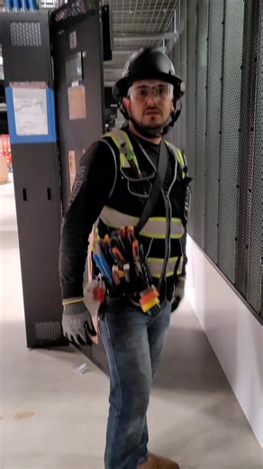 Confused Security Guard Boxer: A Viral Sensation