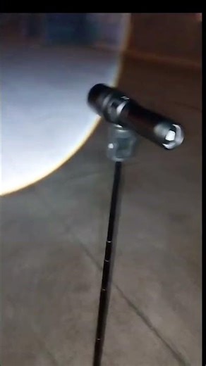 Works with your tripod thanks to its quarter-thread screw