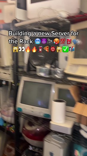 First pizza grease cooled server in the world 🥶🥵😈🦍🗣️😤👹👀💯🧯🧯🦍😫🔥💥 #pcbuild #pc #computer #tech #server #pizza