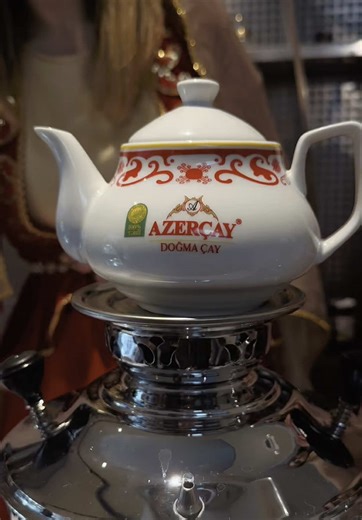 “Tea Week” – The Fragrance of Azerbaijani Tea in Osaka ☕️🇦🇿 The Azerbaijan Pavilion invites you to an unforgettable tea experience during “Tea Week,” taking place from June 9 to 15. #Expo #Expo2025japan #Japan #Azerbaijan #Azərbaycan #AzerbaijanPavilion #SevenBeauties #viral #foryoupage #fyp #fun #funny #trend #trending #meme #kəşfet #kesfet #SevenBridgesForSustainability